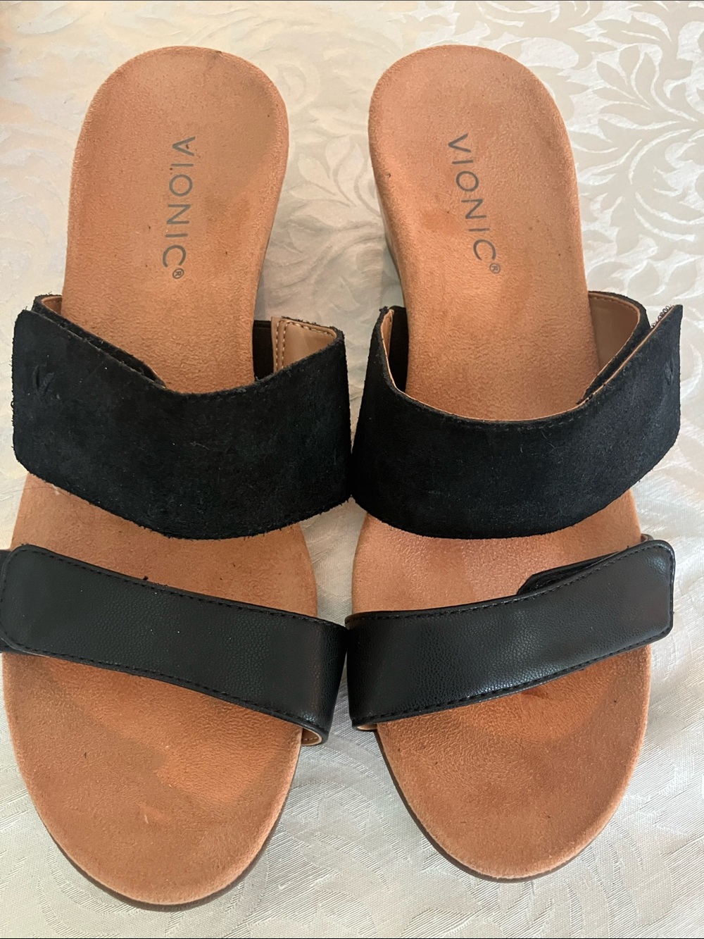 Vionic Black Dual-Band Slide Sandals